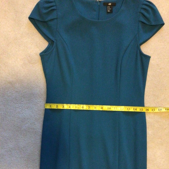 NWOT  H&M Blue Short Sleeves Knee Lenght Dress Size 6-8 - Picture 7 of 7